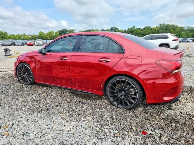 MERCEDES-BENZ A-CLASS 35 AMG 2021