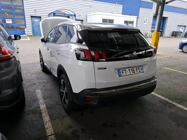 PEUGEOT 3008 2020