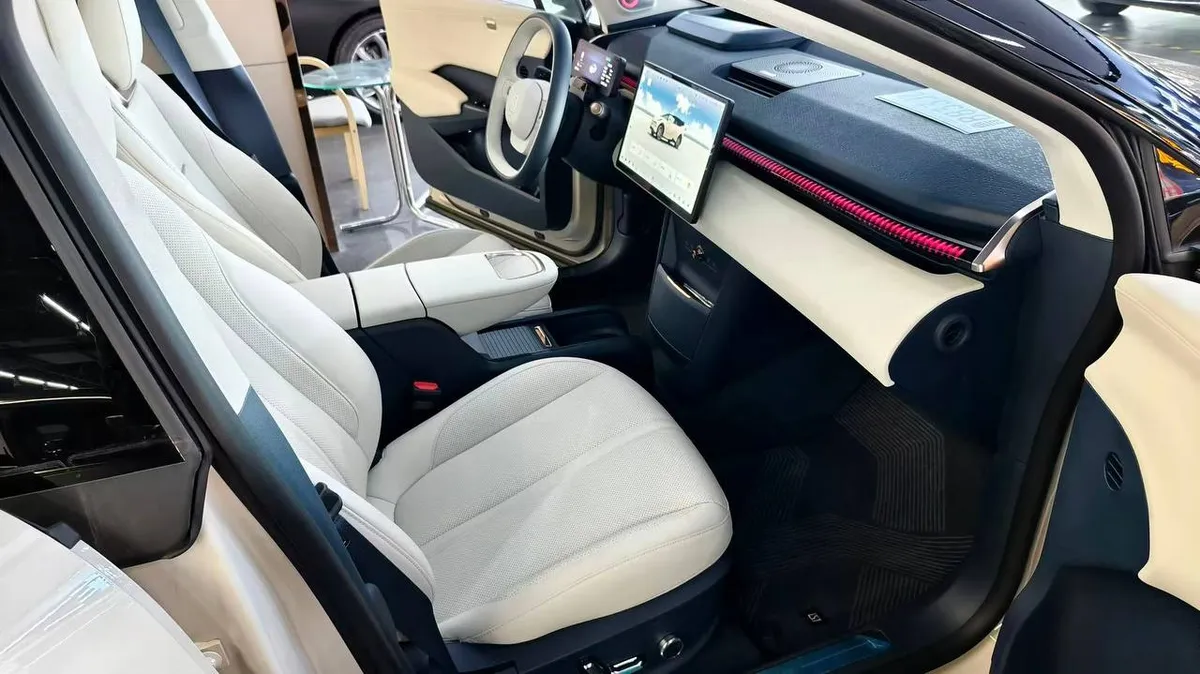 ZEEKR 5-SEATS RWD LONG RANGE 2025