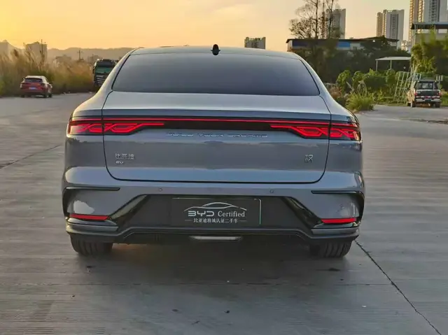 BYD HAN 701KM 2025 HAN EV 701KM 2024