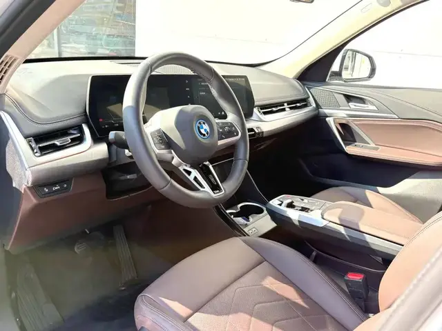 BMW 2025 IX1 EDRIVE25L M 2025