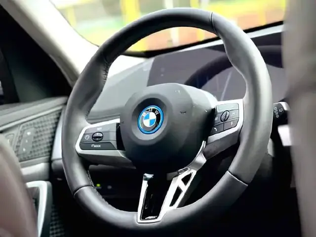 BMW 2025 IX1 EDRIVE25L M 2025