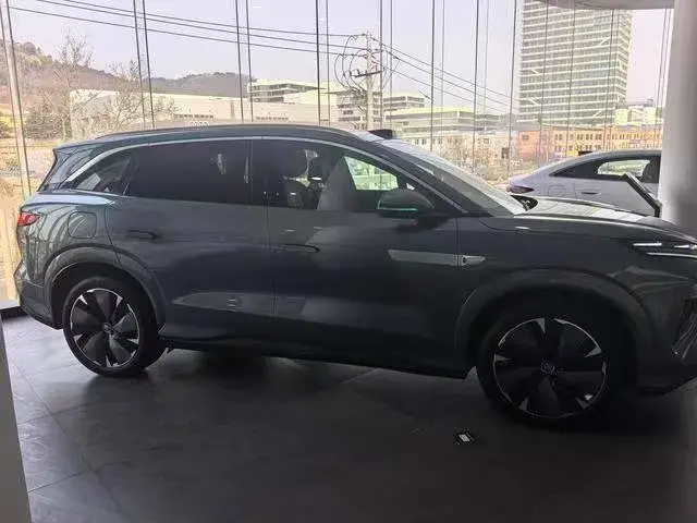 BYD TANG L 2025