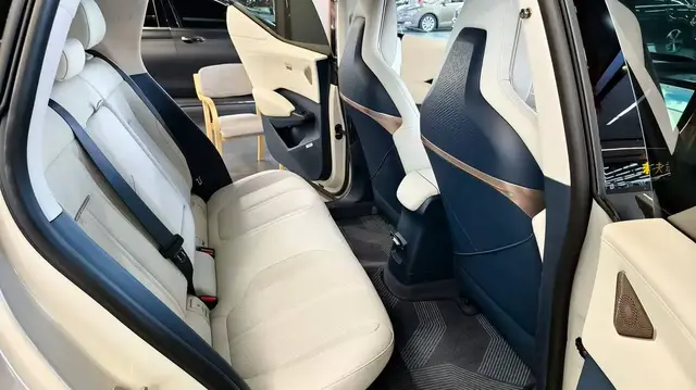 ZEEKR 5-SEATS RWD LONG RANGE 2025