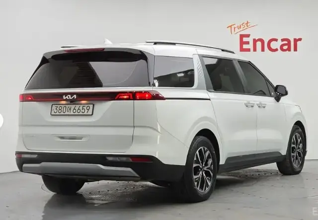 KIA CARNIVAL 4TH GENERATION 9-SEATER 2022