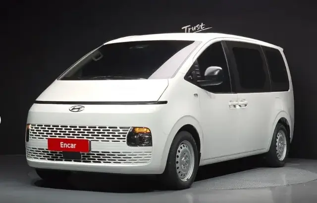 HYUNDAI STARIA TOURER 11-SEATER SMART 2022