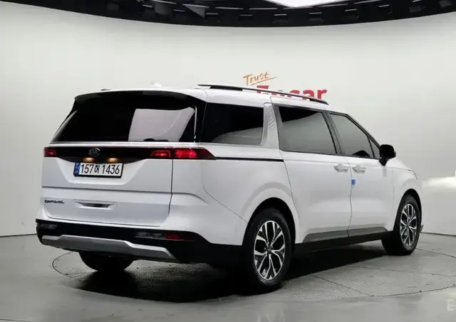 KIA CARNIVAL 4TH GENERATION 9-SEATER 2021