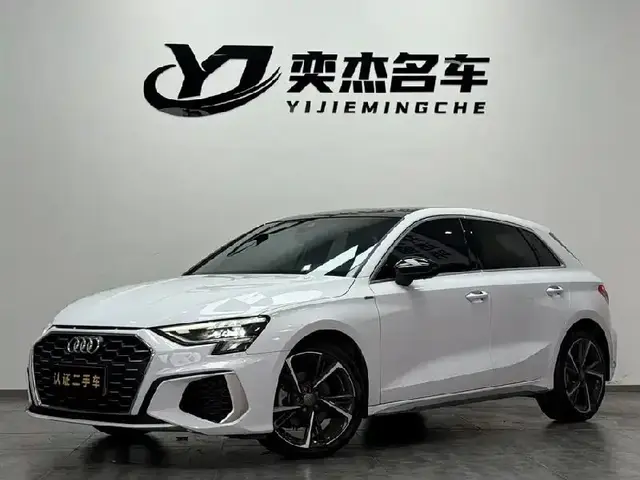 AUDI A3 2021