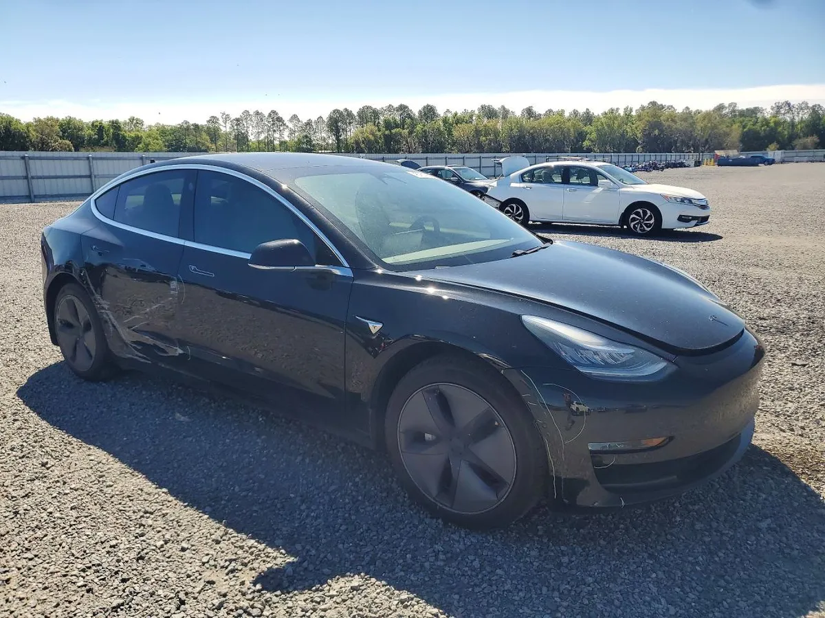 TESLA MODEL 3 2019