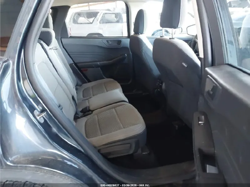 FORD ESCAPE SE 2022