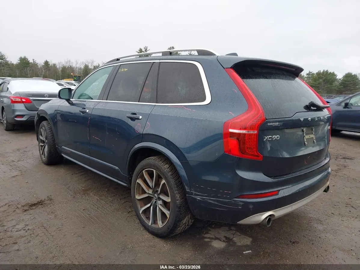 VOLVO XC90 T5 MOMENTUM 2018