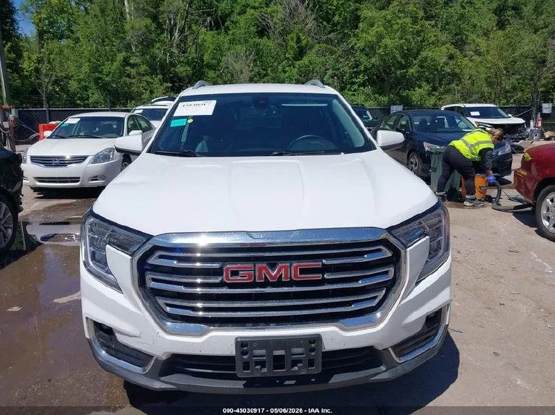 GMC TERRAIN SLT 2024