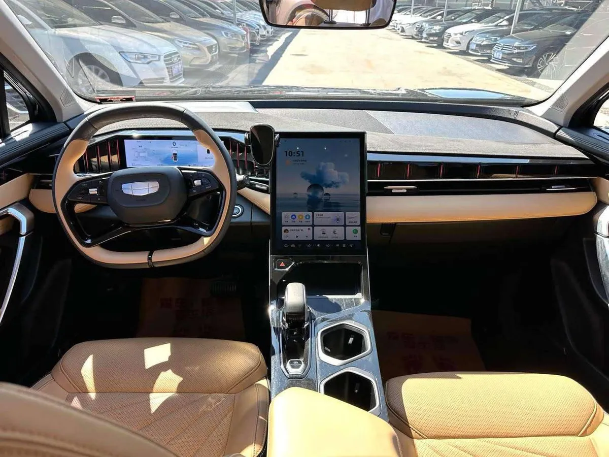 GEELY BOYUE L PRESTIGE 2023