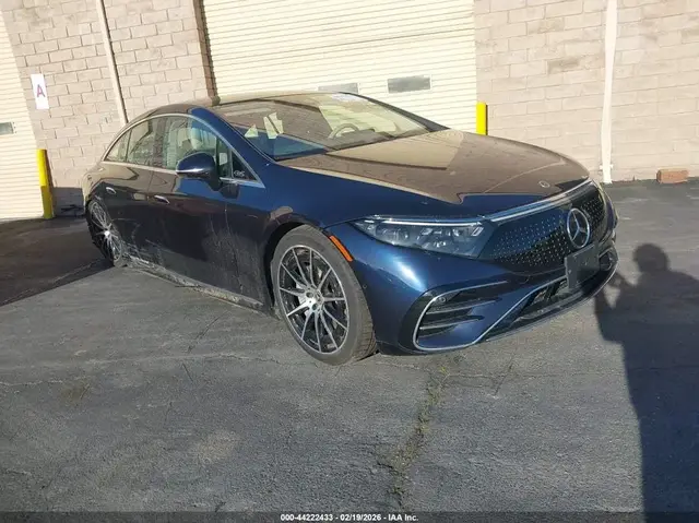 MERCEDES-BENZ EQS 450 2022