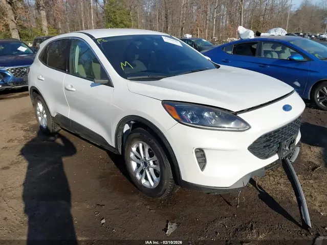 FORD ESCAPE SE 2021