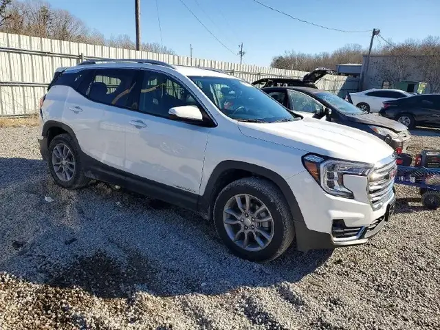 GMC TERRAIN SLT 2024