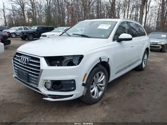 AUDI Q7 2017