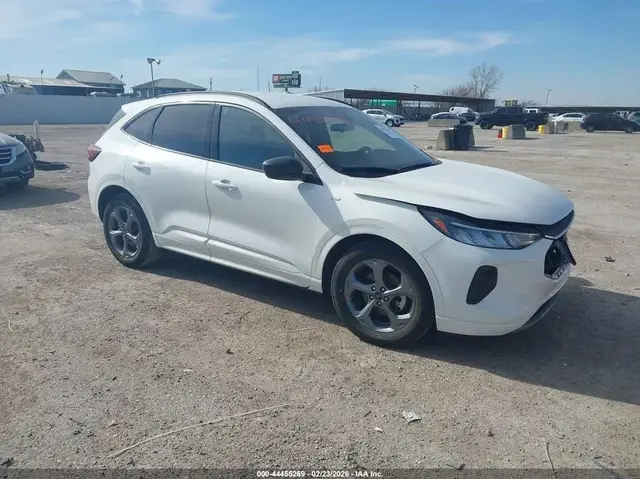 FORD ESCAPE ST-LINE 2023