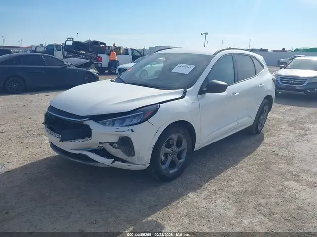 FORD ESCAPE ST-LINE 2023
