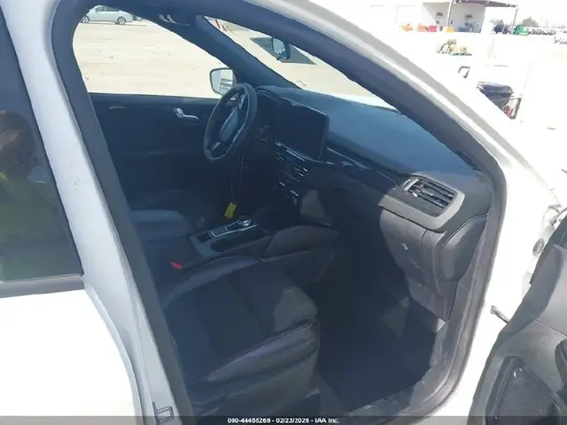 FORD ESCAPE ST-LINE 2023