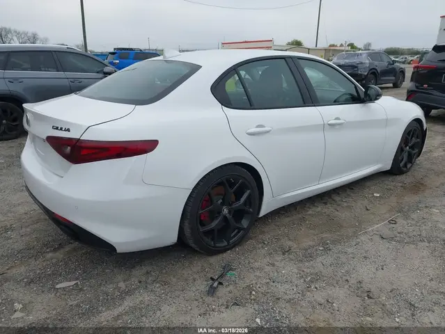 ALFA ROMEO GIULIA SPORT RWD 2020