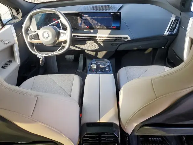 BMW IX XDRIVE50 2025