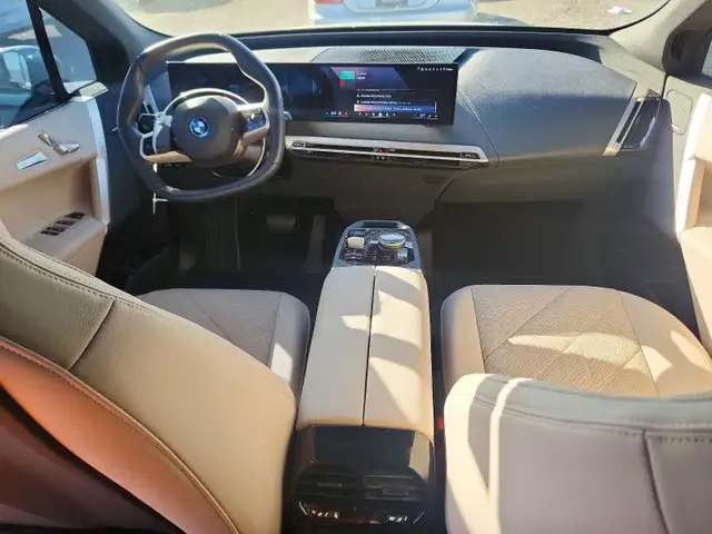 BMW IX XDRIVE50 2025