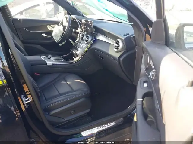 MERCEDES-BENZ GLC 300 4MATIC SUV 2022