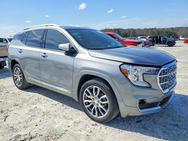 GMC TERRAIN DENALI 2023