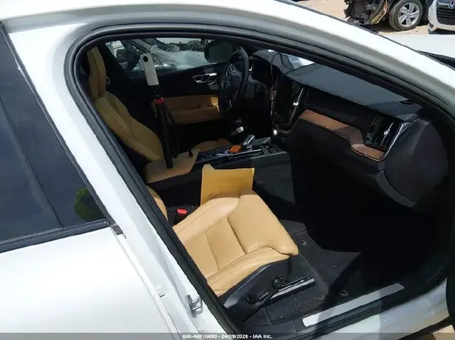 VOLVO XC60 RECHARGE PLUG-IN HYBRID 2023