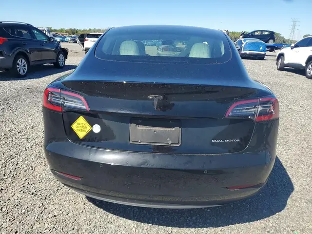 TESLA MODEL 3 2019