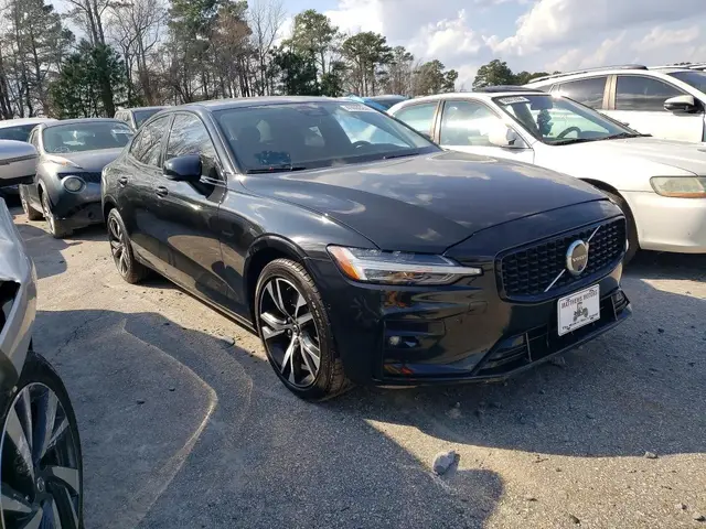 VOLVO S60 PLUS 2023