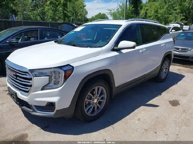GMC TERRAIN SLT 2024