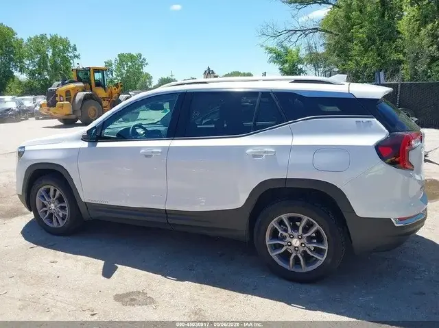 GMC TERRAIN SLT 2024
