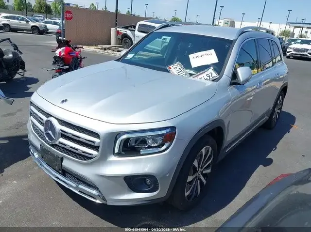 MERCEDES-BENZ GLB 250 2022