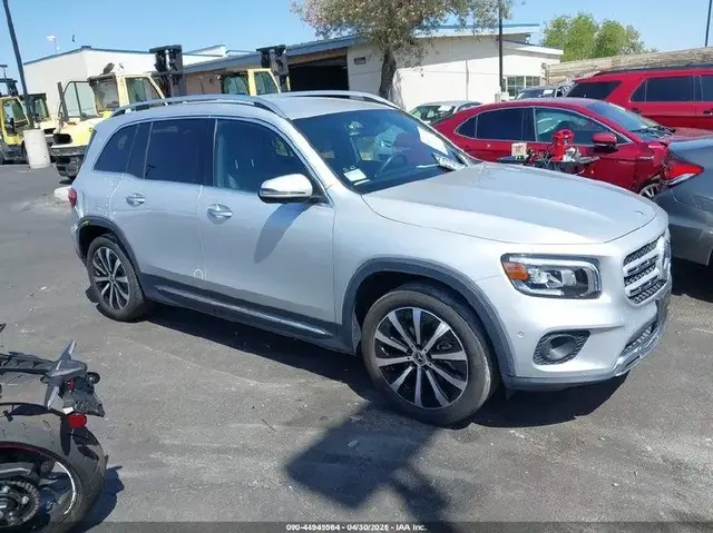 MERCEDES-BENZ GLB 250 2022