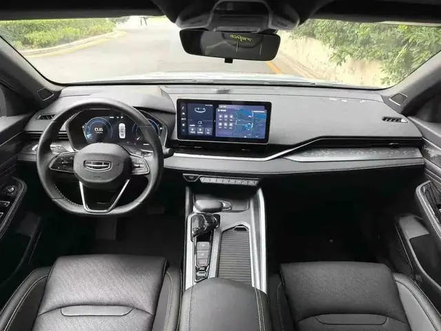 GEELY XINGRUI 2023