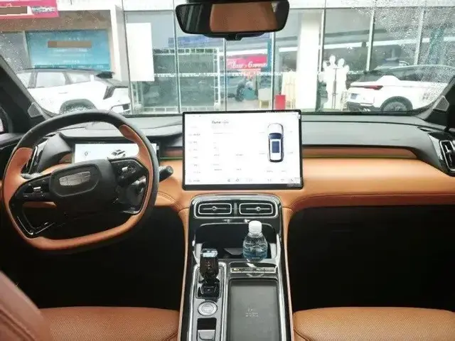 GEELY BOYUE L 2025