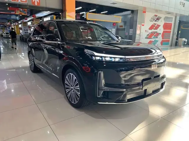 GEELY GALAXY M9 2025