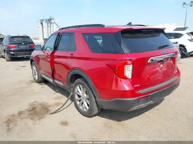 FORD EXPLORER XLT 2021