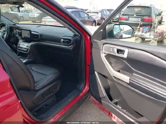 FORD EXPLORER XLT 2021