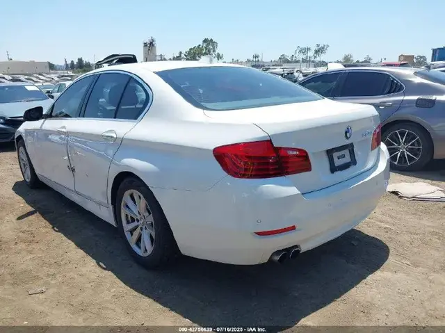 BMW 528I 2015