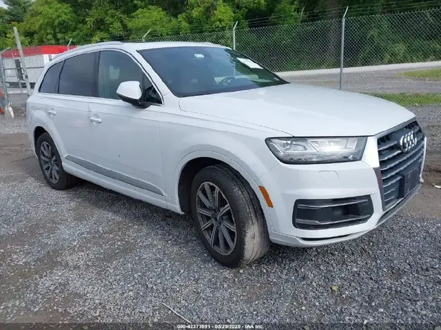 AUDI Q7 2017