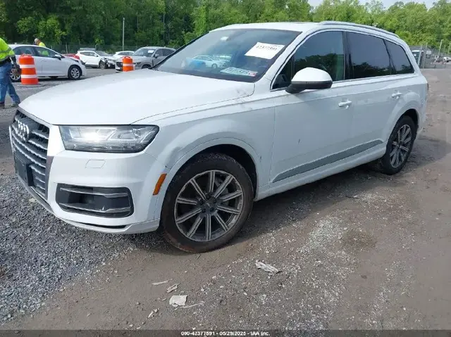 AUDI Q7 2017