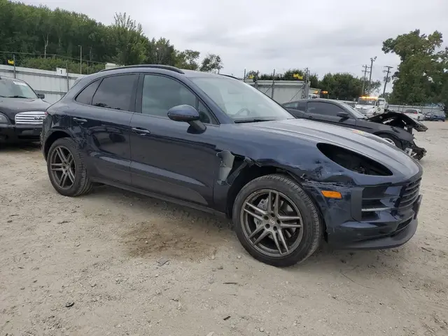 PORSCHE MACAN 2021