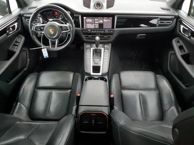 PORSCHE MACAN 2021