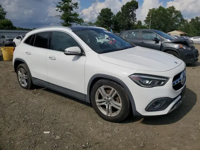 MERCEDES-BENZ GLA 250 4MATIC 2021