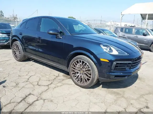 PORSCHE CAYENNE COUPE PLATINUM EDITION 2023