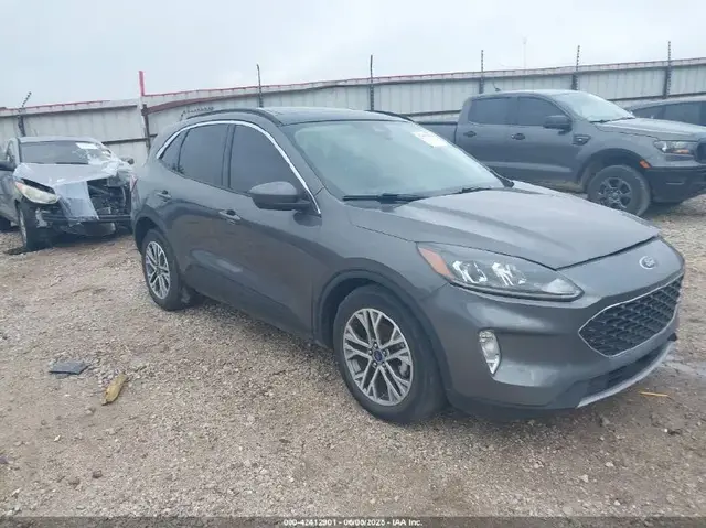 FORD ESCAPE SEL 2022