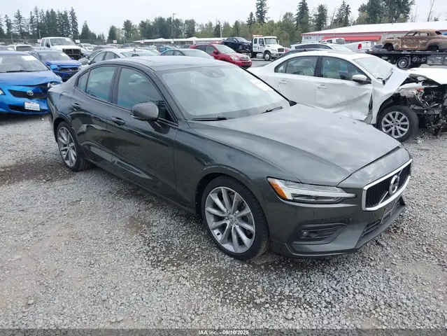 VOLVO S60 T6 MOMENTUM 2019